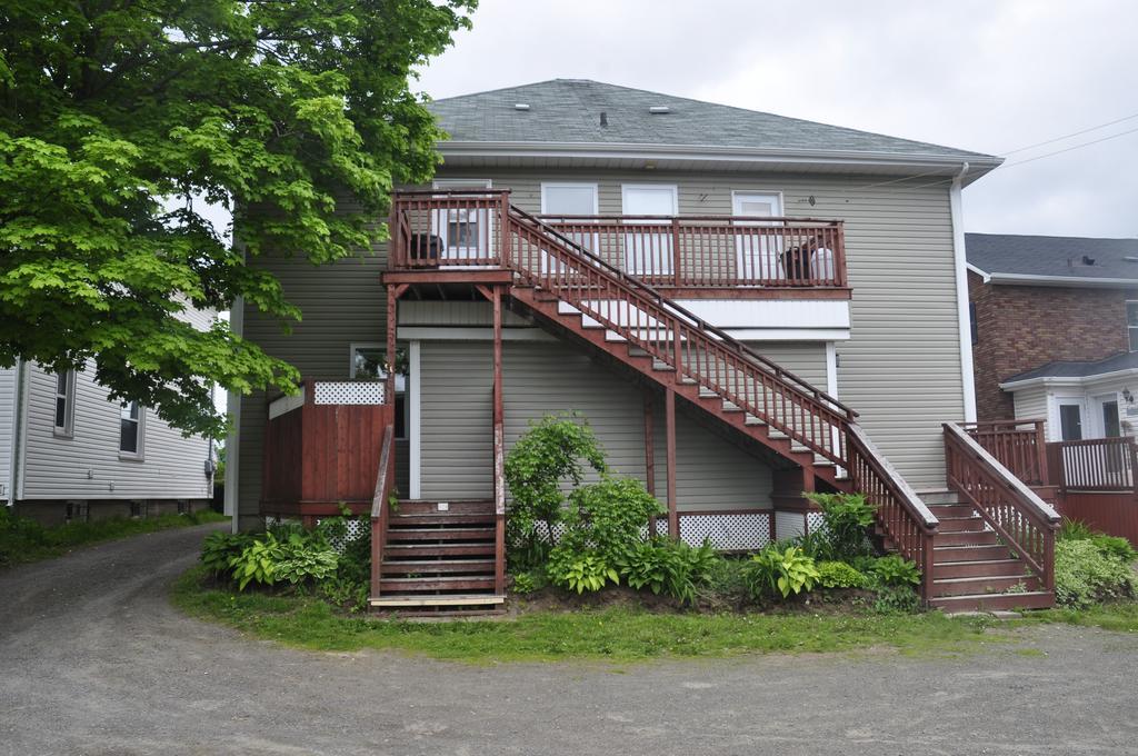 Moncton Suites - Apartments Across Georges Dumont Exterior foto